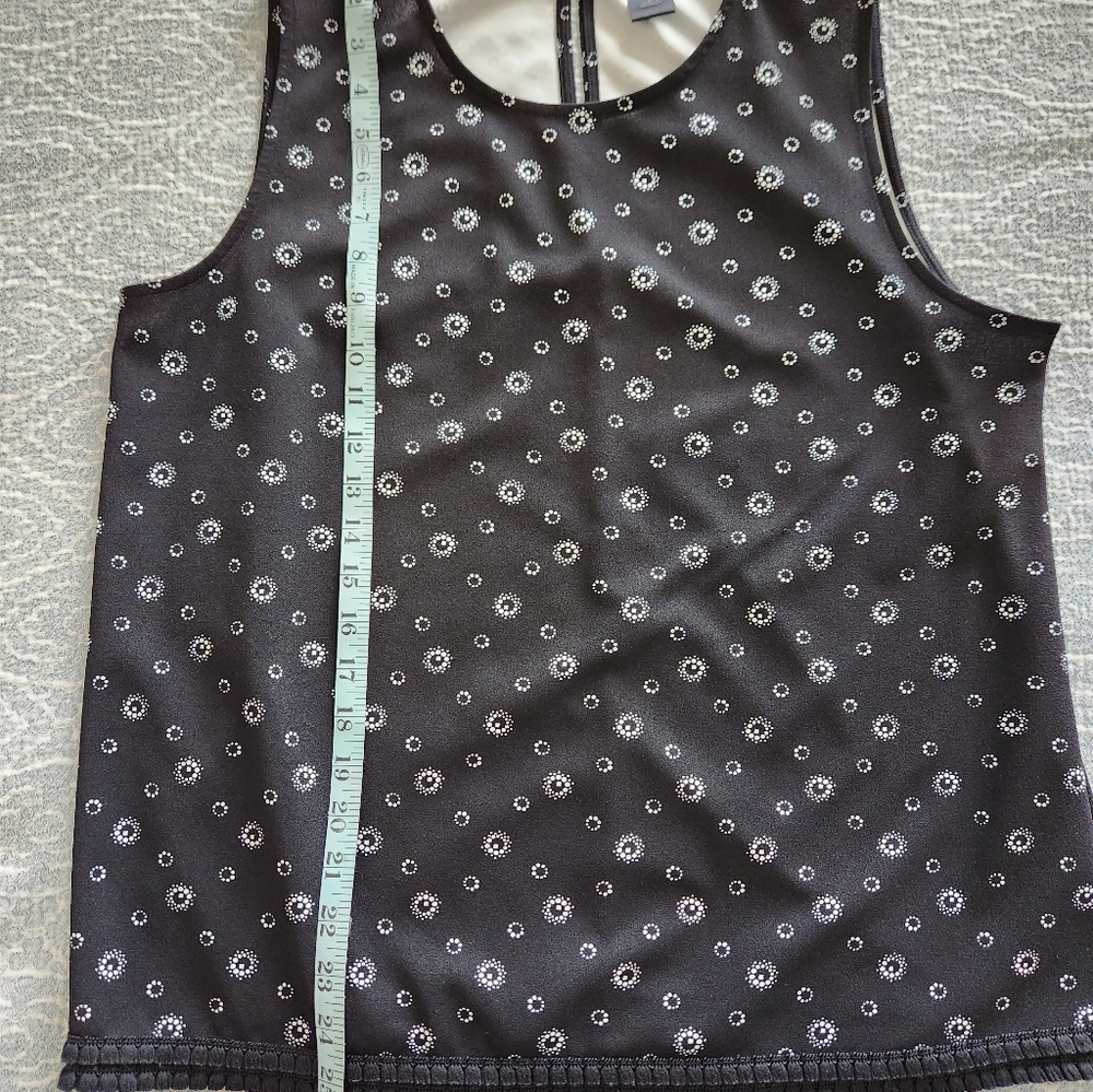 Ann Taylor size L black and white tank